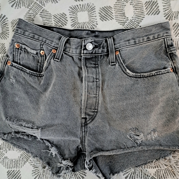 Levi's 501 Charcoal Gray Distressed Denim High Rise Button Front Shorties 29 - Picture 12 of 12